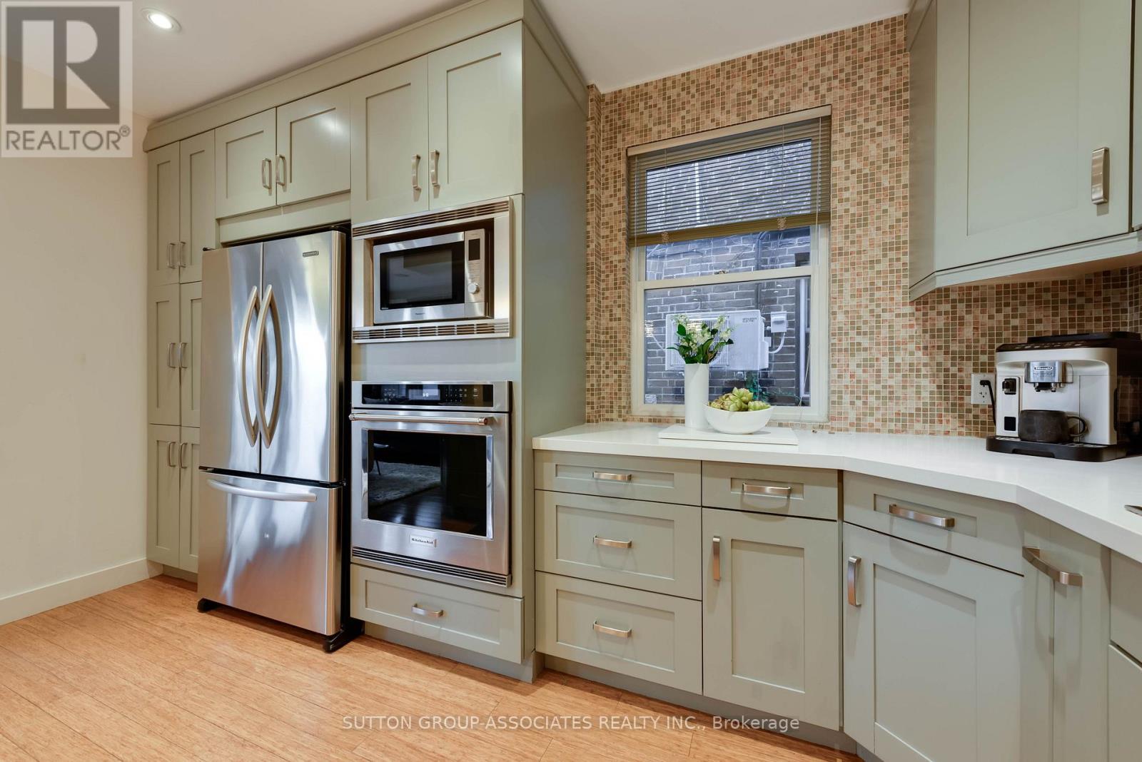 136 Arlington Avenue Property Photo 16