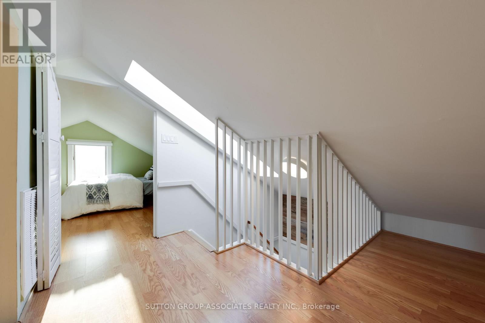 136 Arlington Avenue Property Photo 32