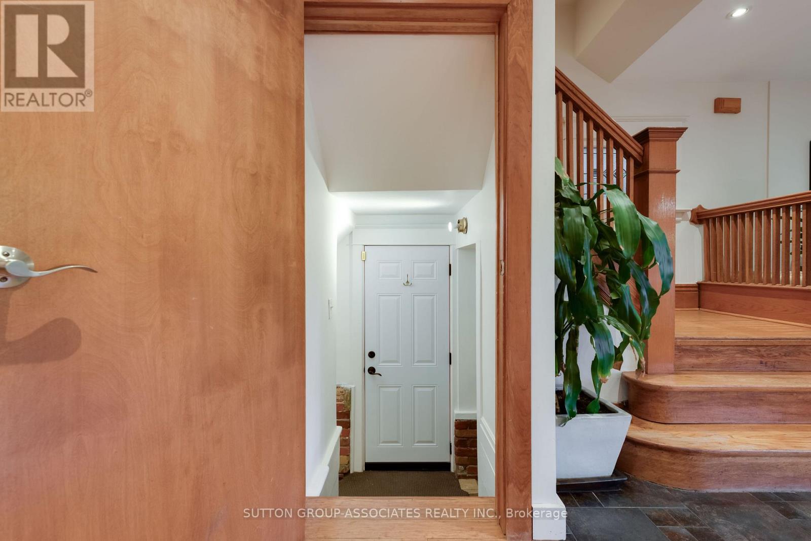 136 Arlington Avenue Property Photo 33