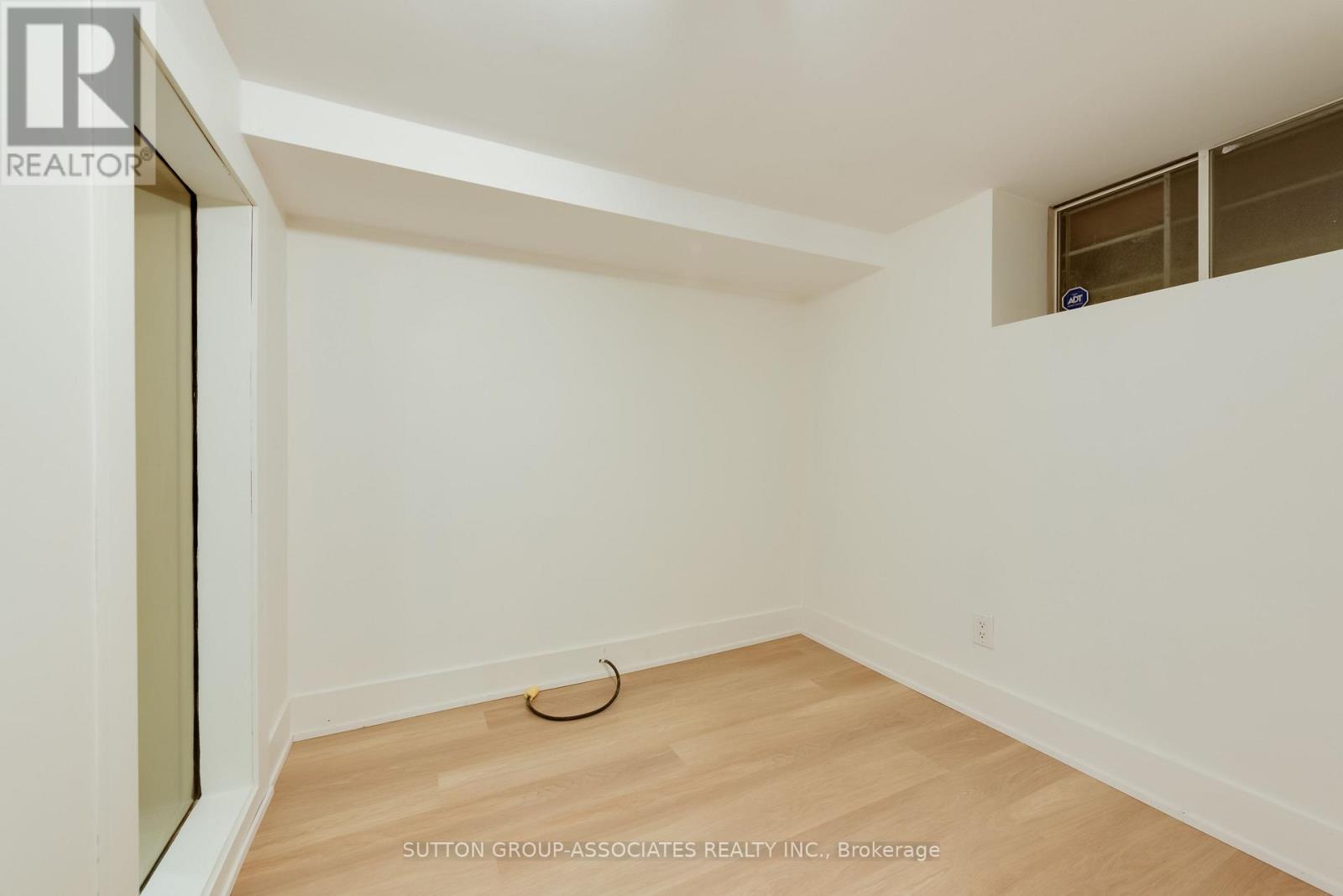 136 Arlington Avenue Property Photo 38