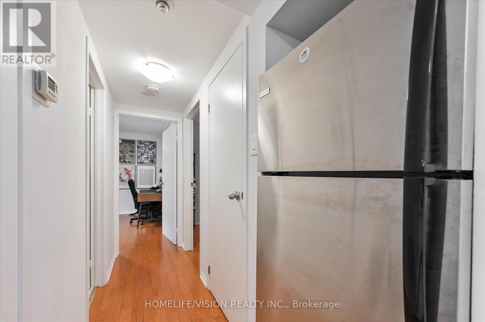2nd Flr - 400 Summerhill Avenue Property Photo 8