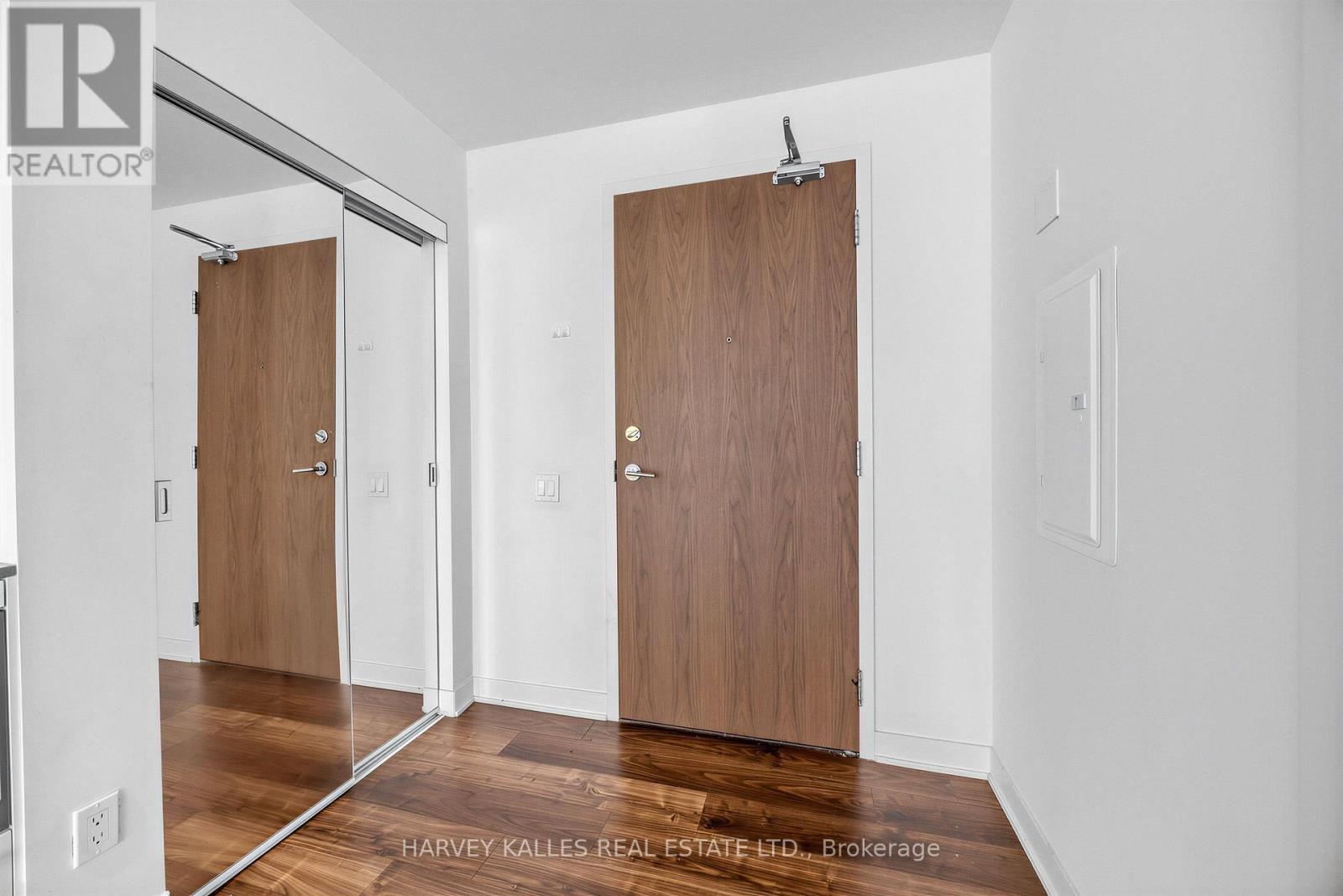 608 - 90 Queens Wharf Road Property Photo 4