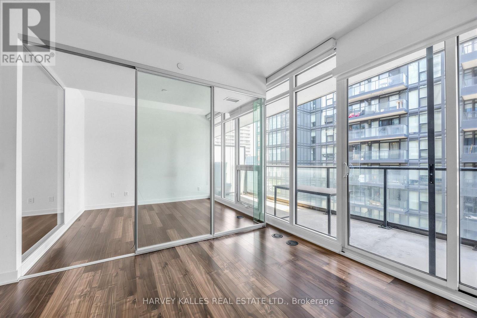 608 - 90 Queens Wharf Road Property Photo 10