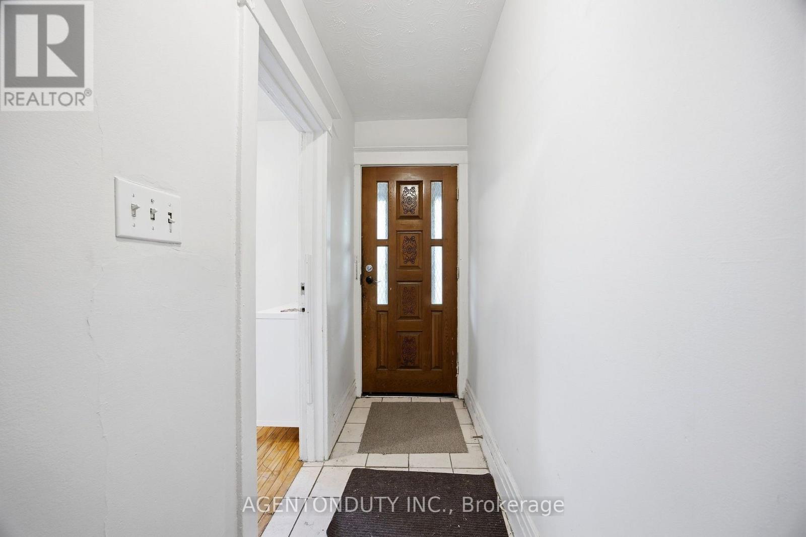 51 Perth Avenue Property Photo 4