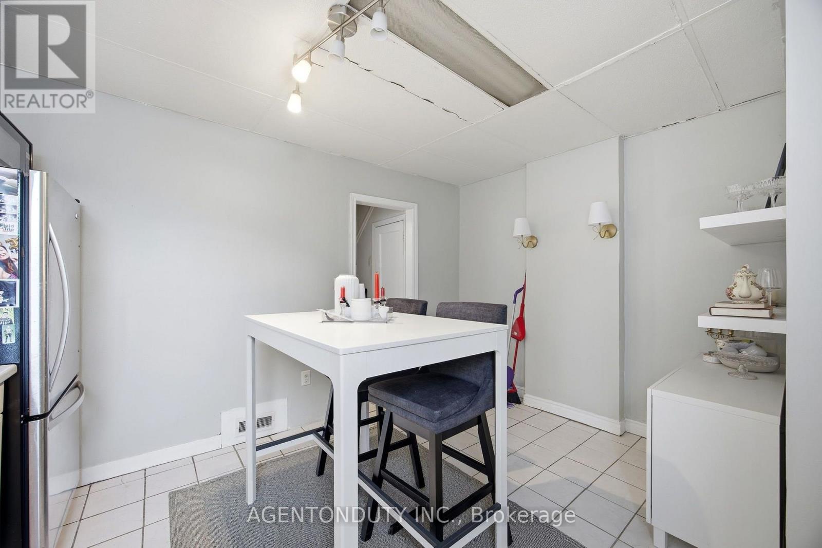 51 Perth Avenue Property Photo 11