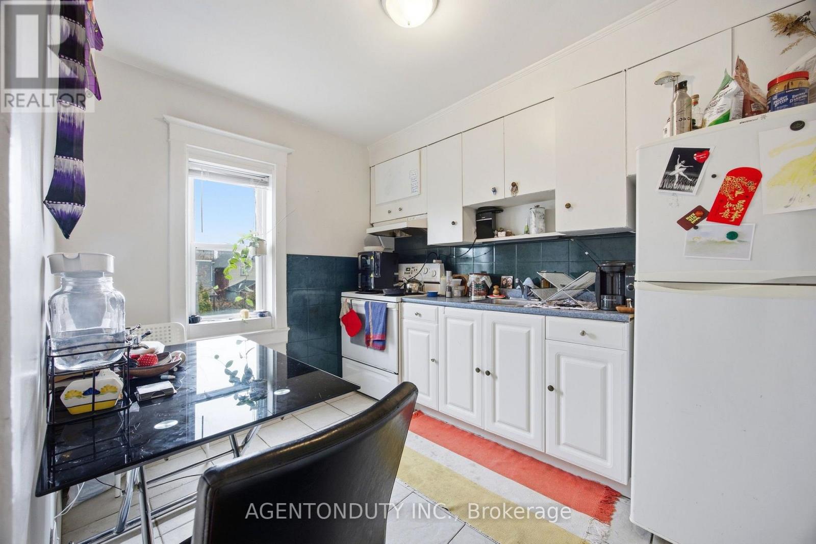 51 Perth Avenue Property Photo 15