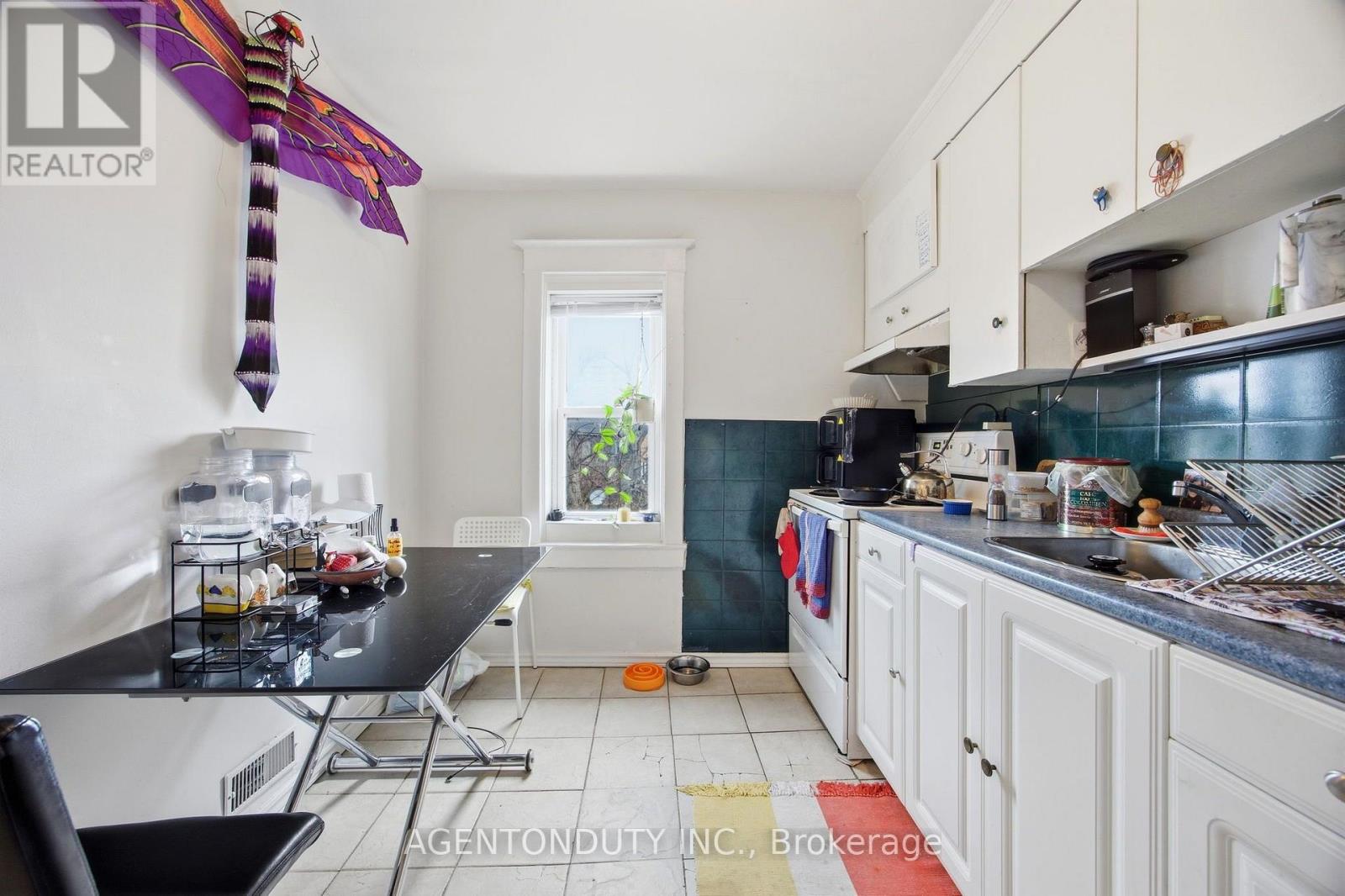 51 Perth Avenue Property Photo 16