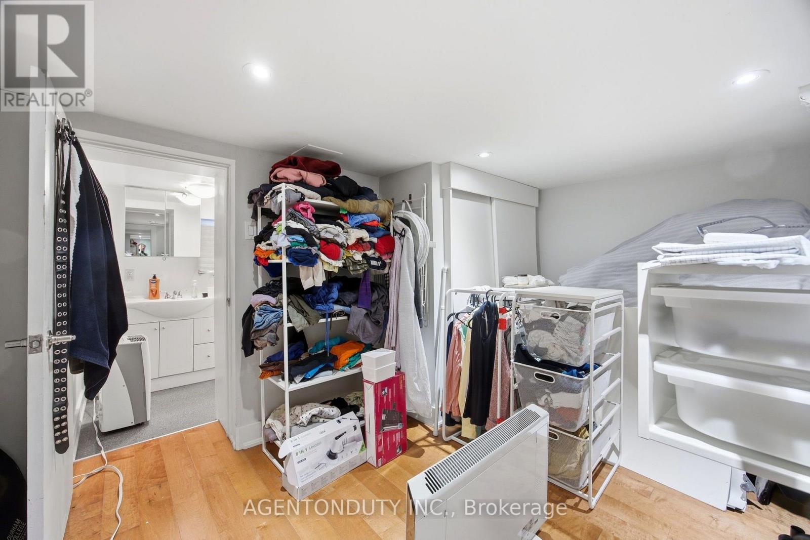51 Perth Avenue Property Photo 25