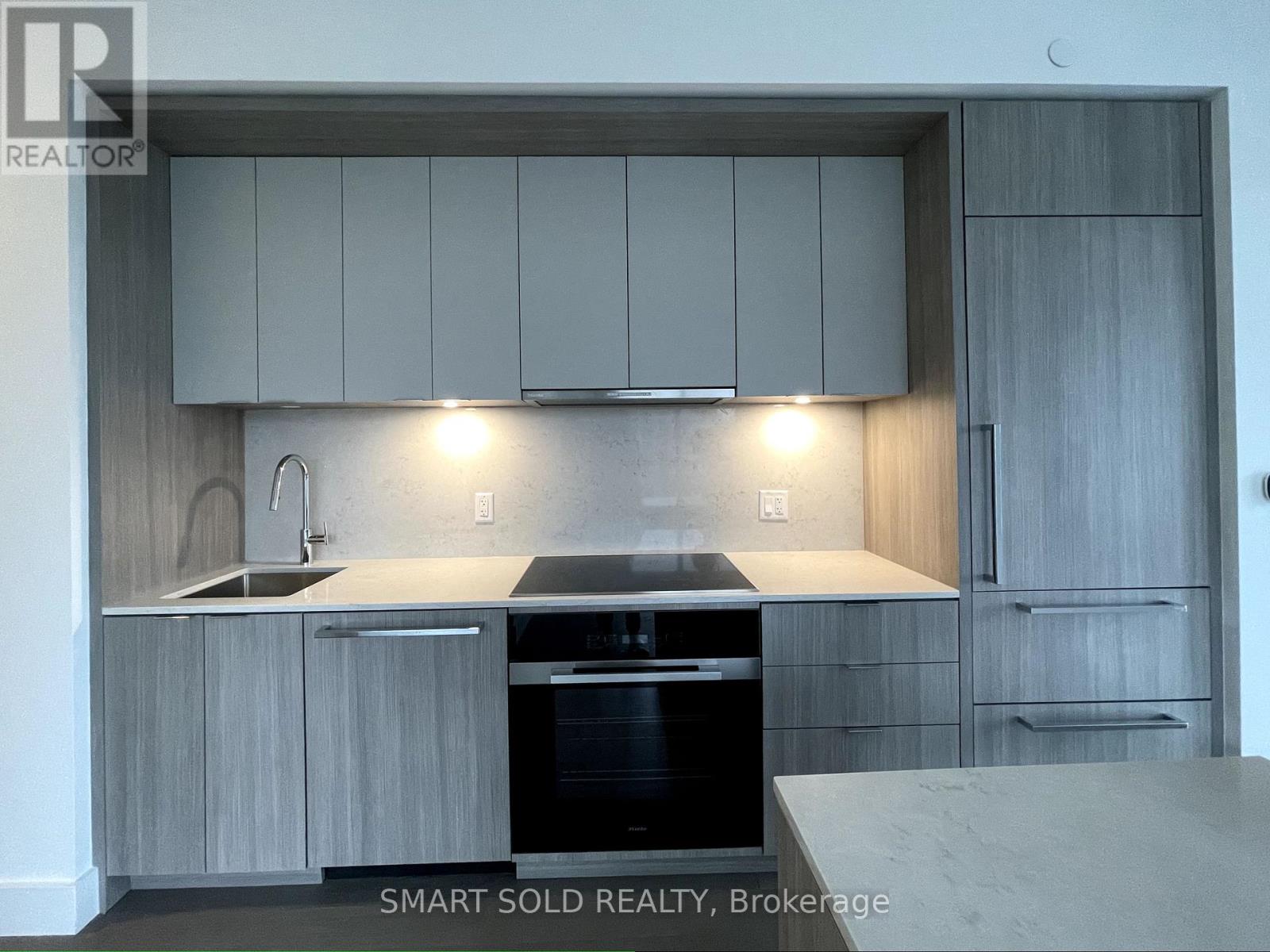 610 - 6 Greenbriar Road E Property Photo 4