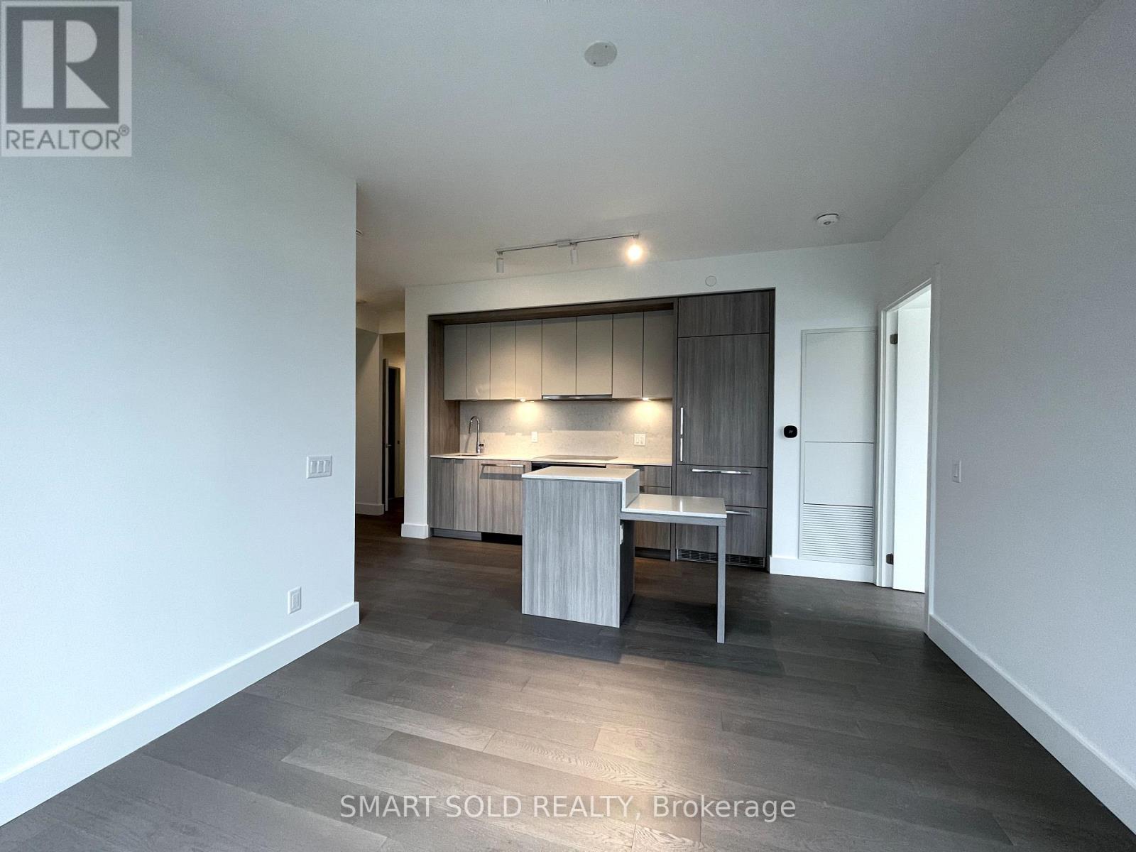 610 - 6 Greenbriar Road E Property Photo 5