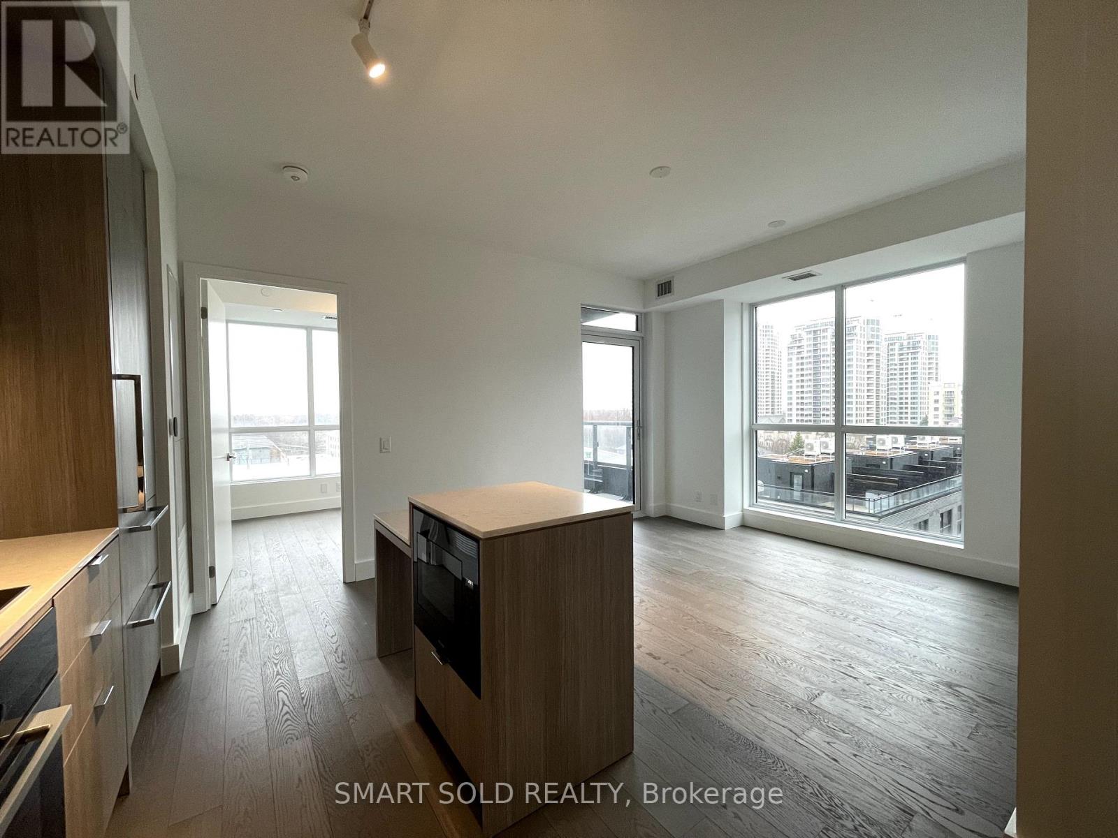 610 - 6 Greenbriar Road E Property Photo 7