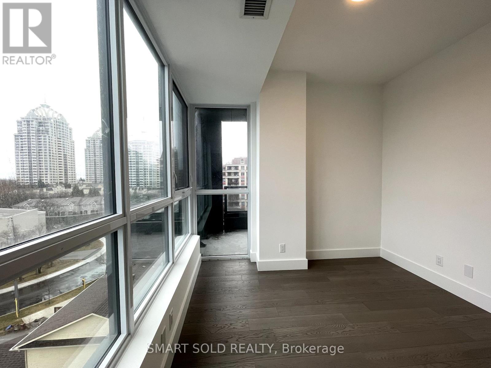 610 - 6 Greenbriar Road E Property Photo 11