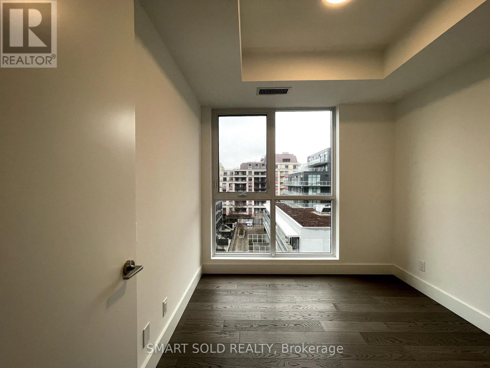 610 - 6 Greenbriar Road E Property Photo 12