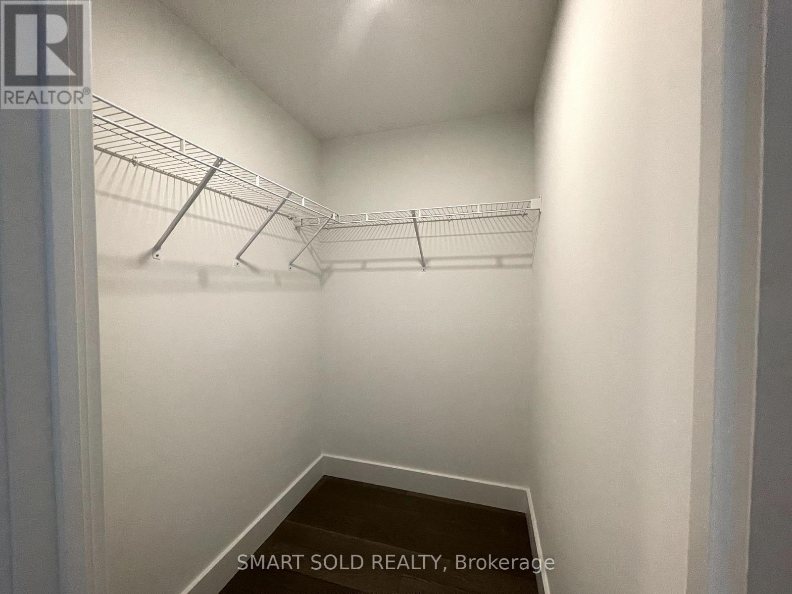 610 - 6 Greenbriar Road E Property Photo 17