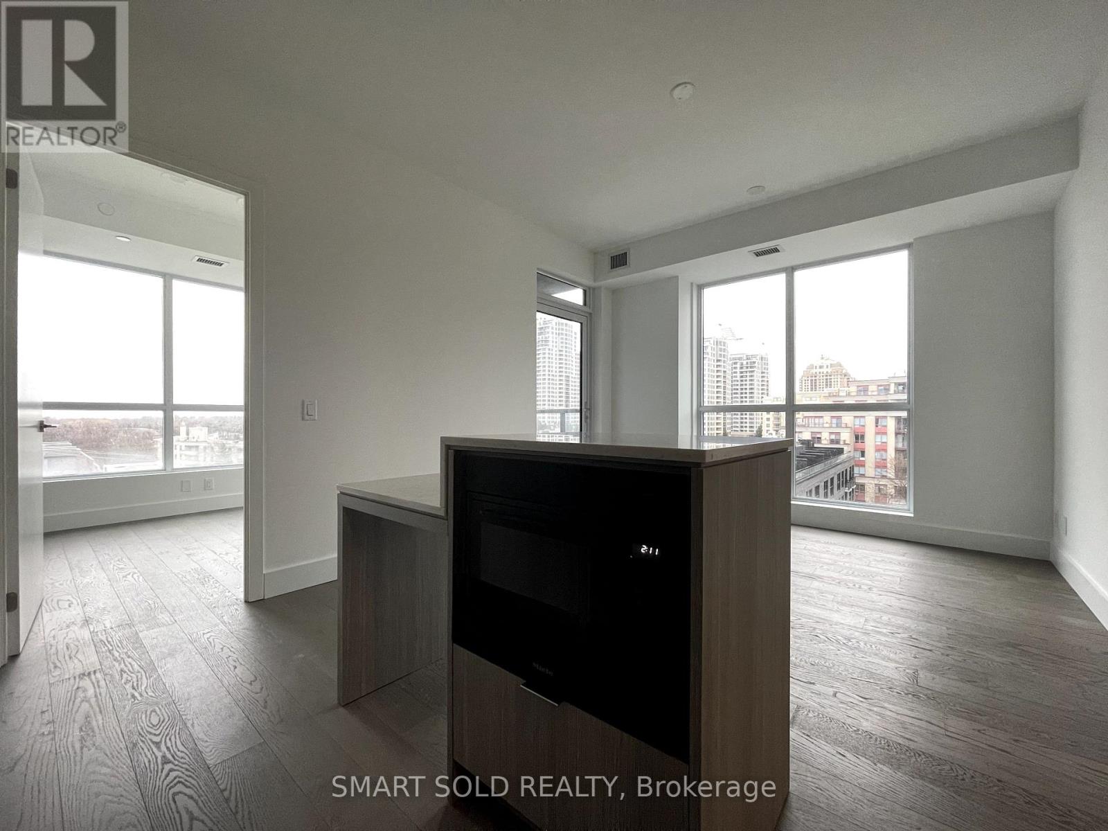 610 - 6 Greenbriar Road E Property Photo 21