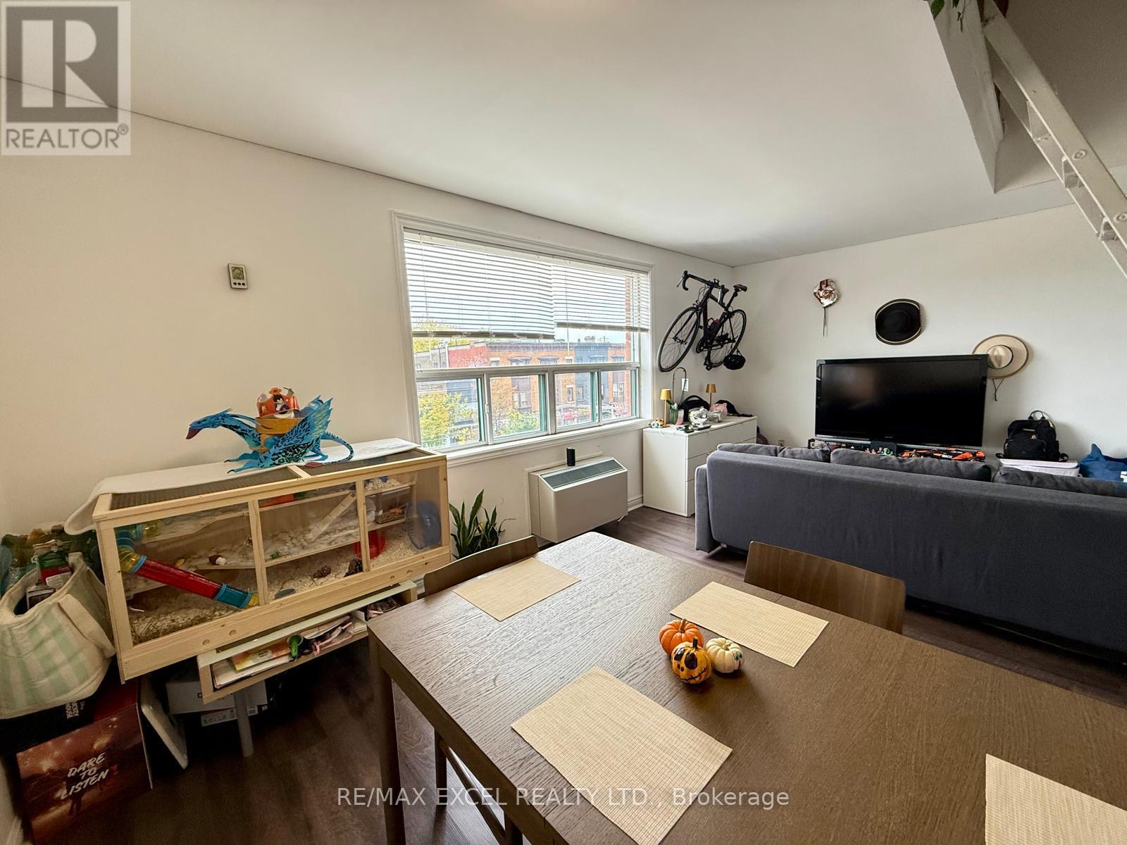 305 - 666 St Clair Avenue W Property Photo 12