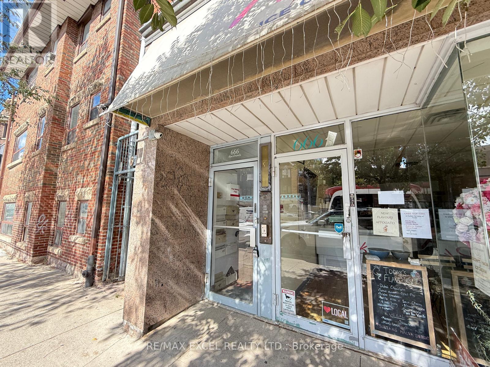 203 - 666 St Clair Avenue W Property Photo 2