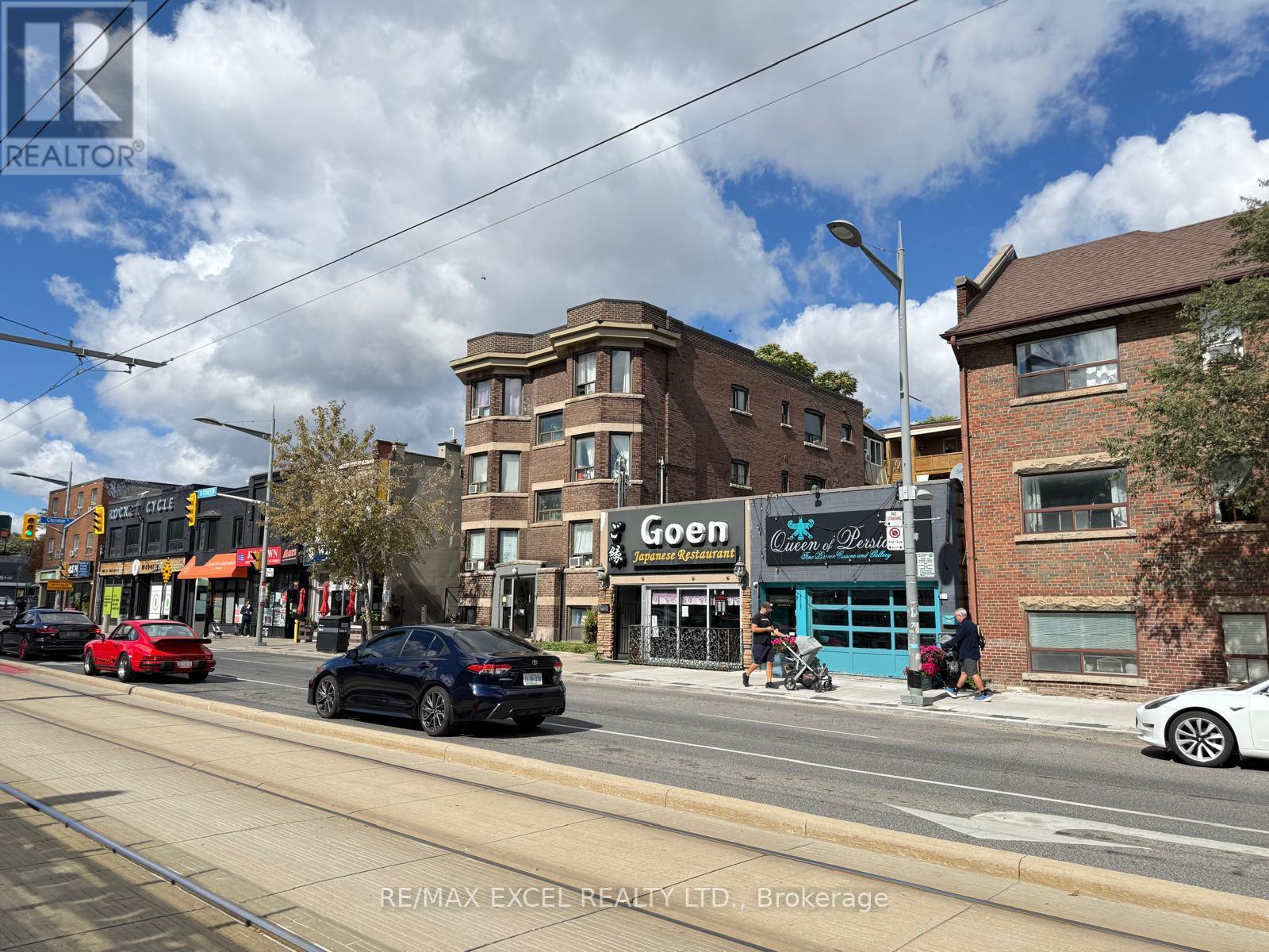 203 - 666 St Clair Avenue W Property Photo 5