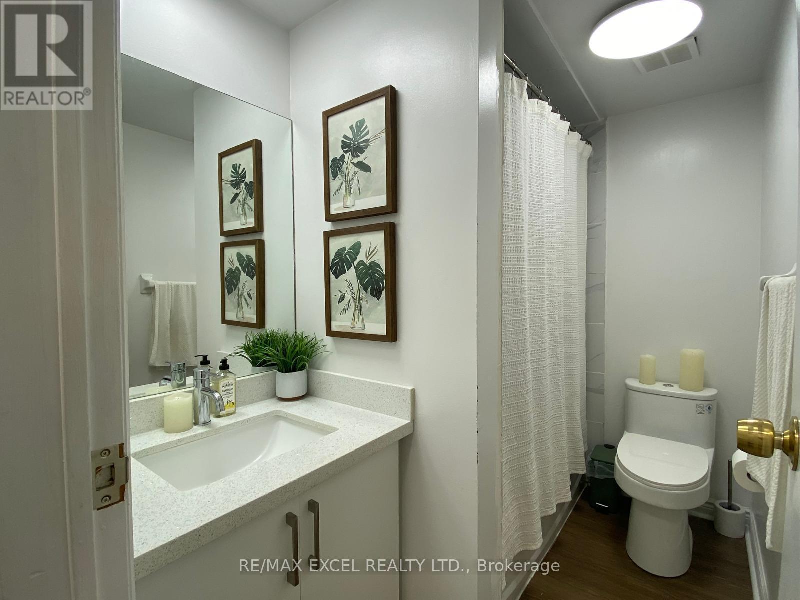 203 - 666 St Clair Avenue W Property Photo 17