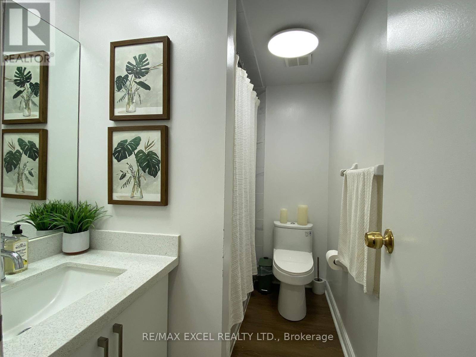 203 - 666 St Clair Avenue W Property Photo 18