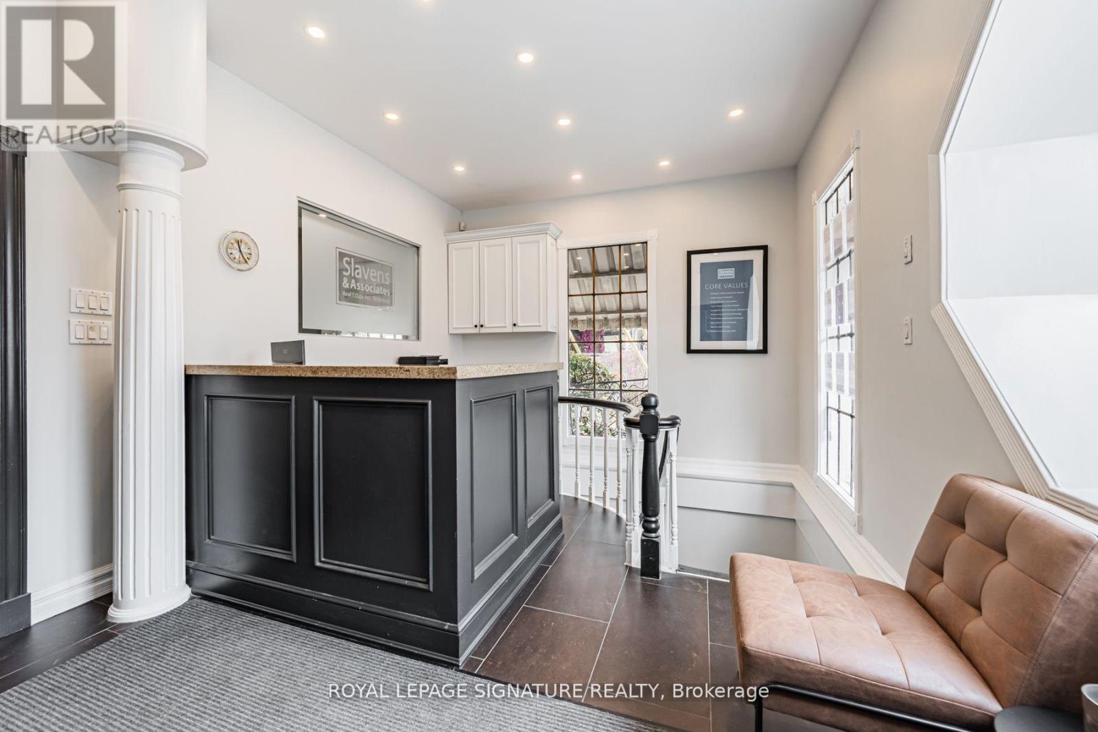 435 Eglinton Avenue W Property Photo 5