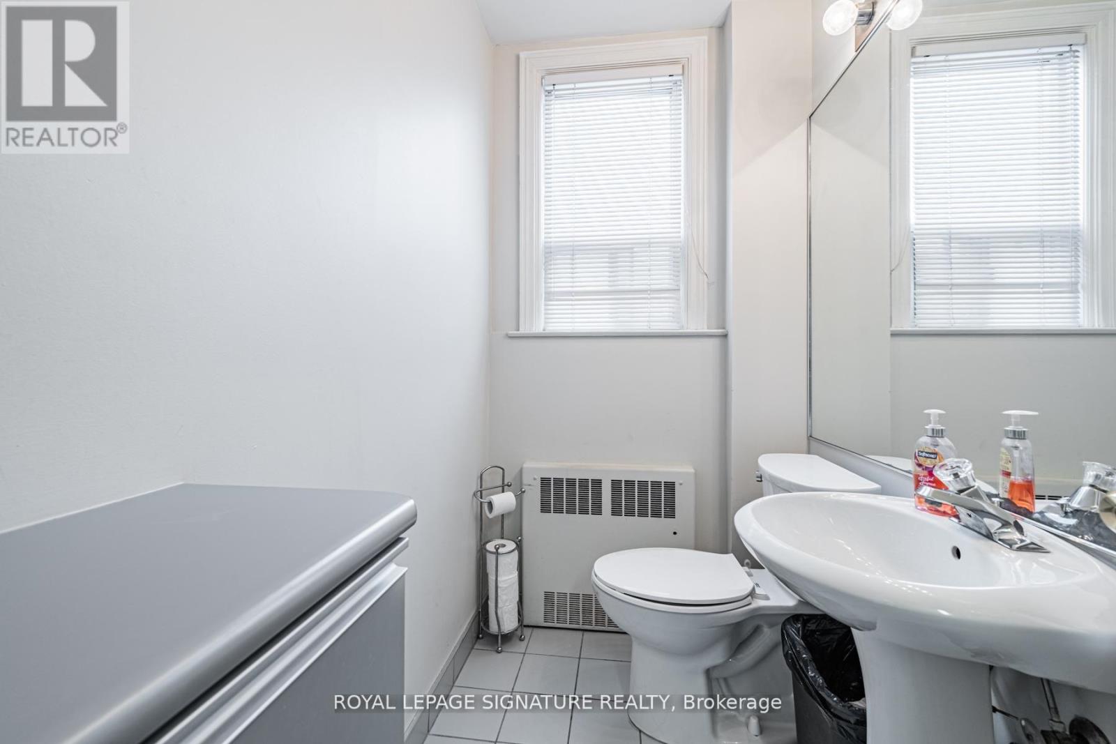 435 Eglinton Avenue W Property Photo 33