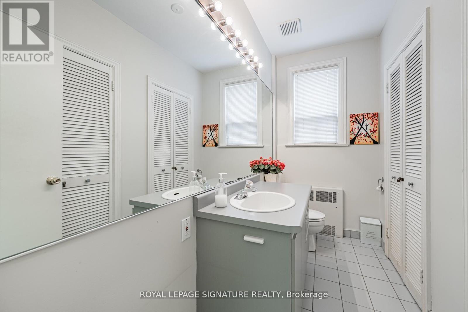 435 Eglinton Avenue W Property Photo 34