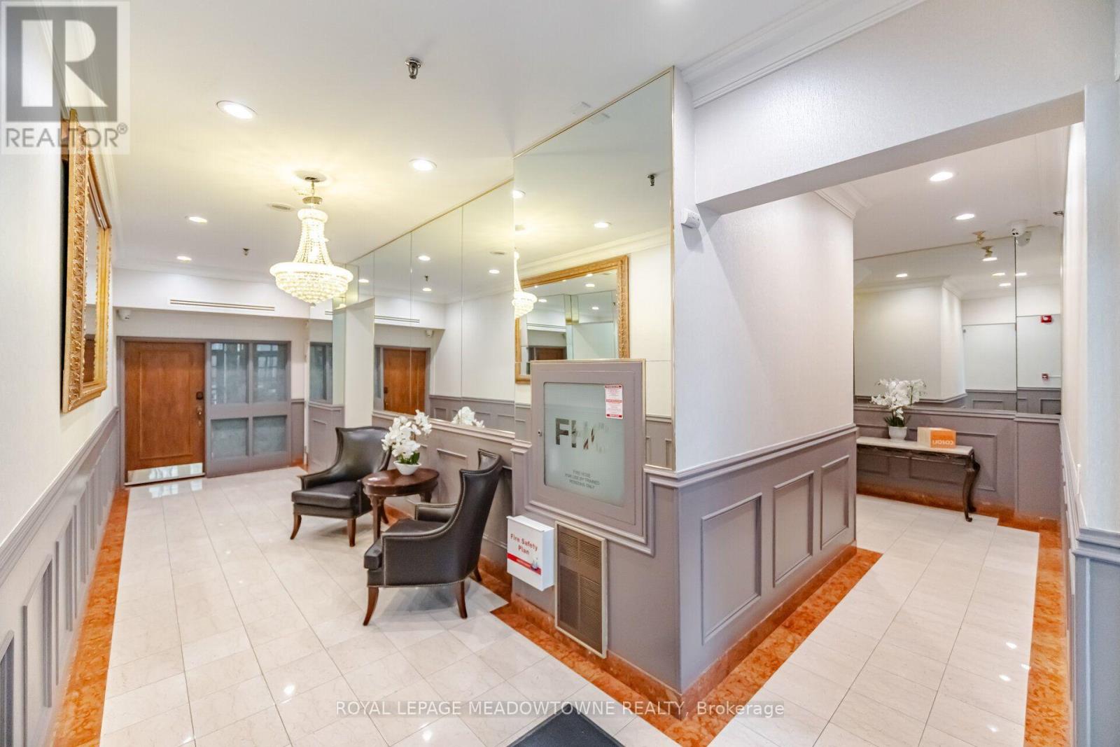 610 - 82 Lombard Street Property Photo 6