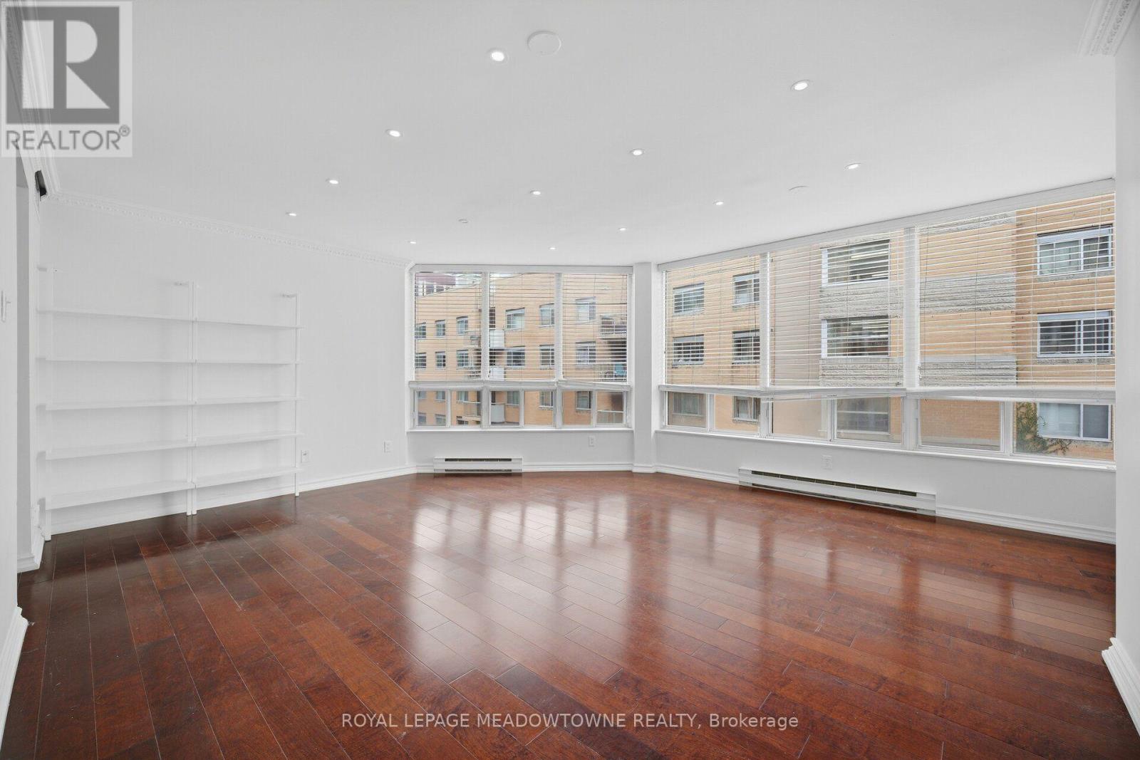 610 - 82 Lombard Street Property Photo 14
