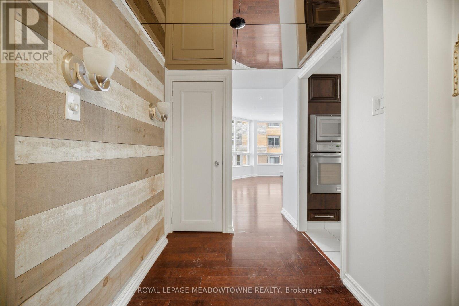 610 - 82 Lombard Street Property Photo 16