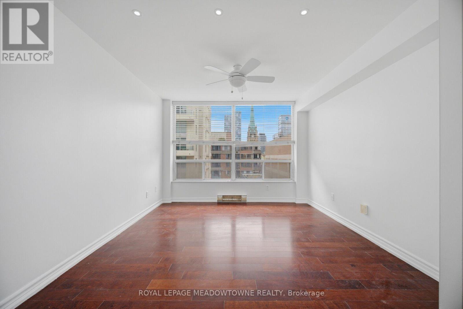 610 - 82 Lombard Street Property Photo 25
