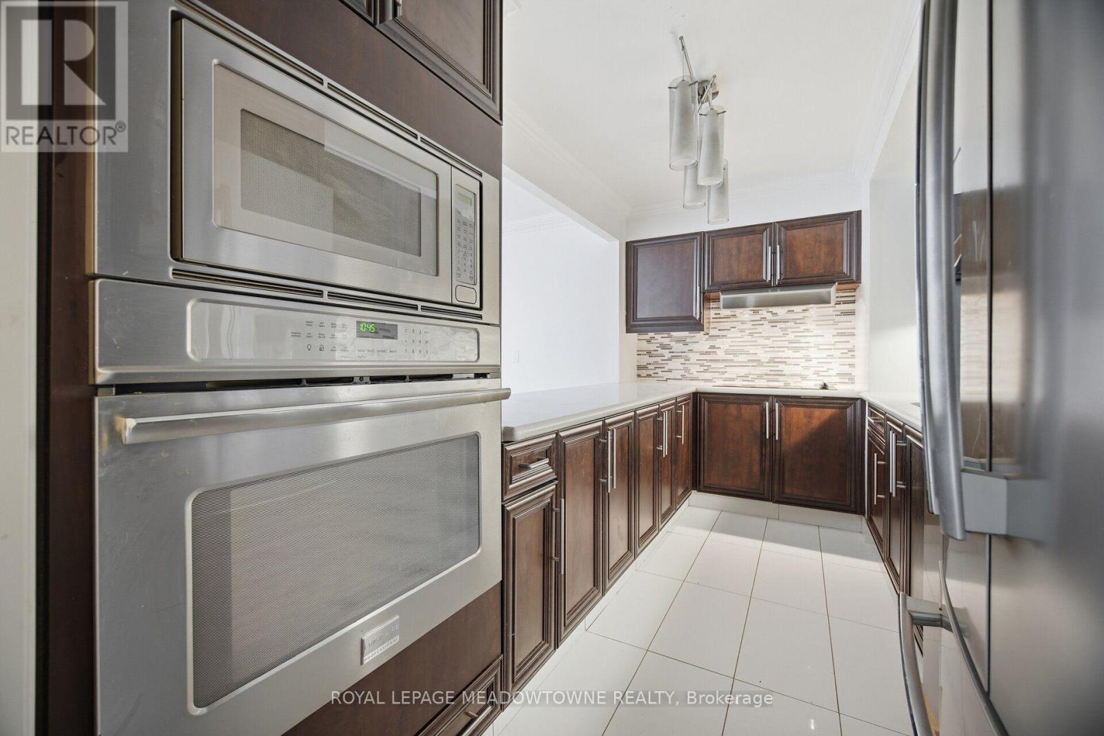 610 - 82 Lombard Street Property Photo 36