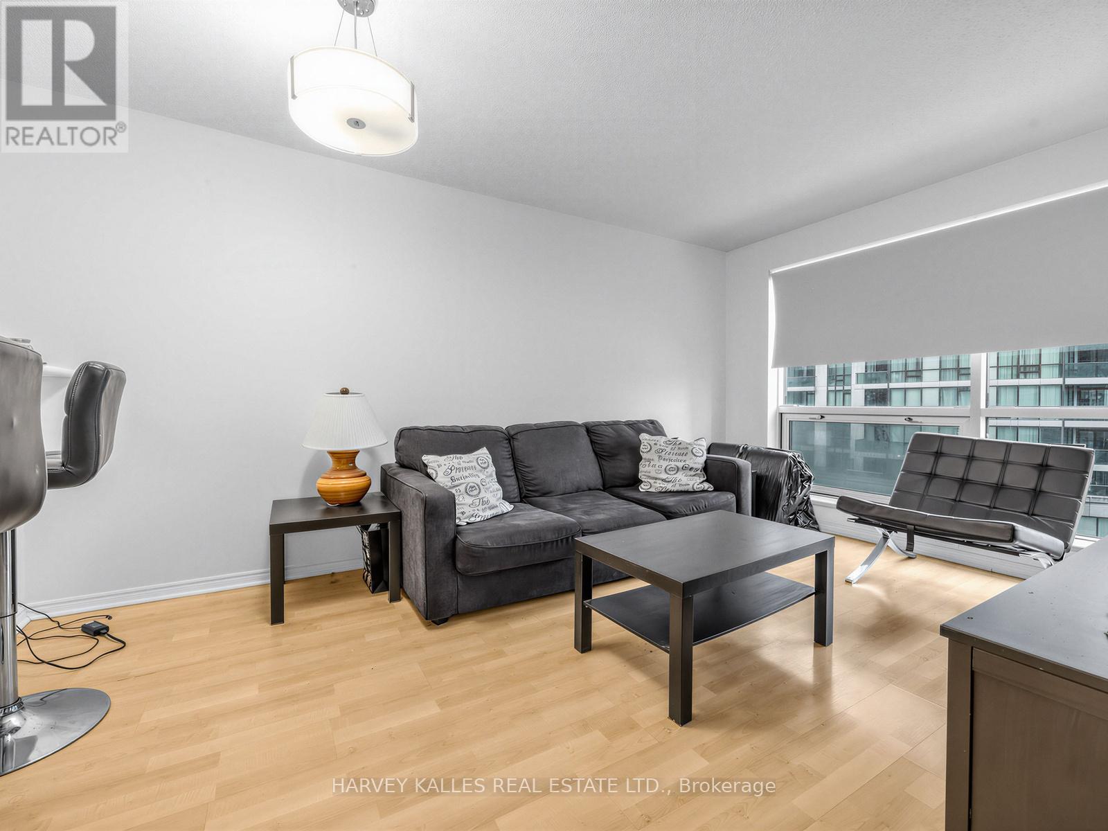 705 - 10 Yonge Street Property Photo 4