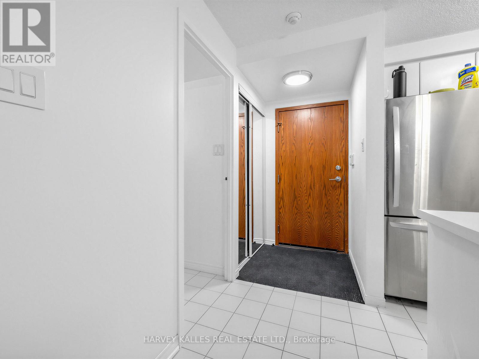 705 - 10 Yonge Street Property Photo 6