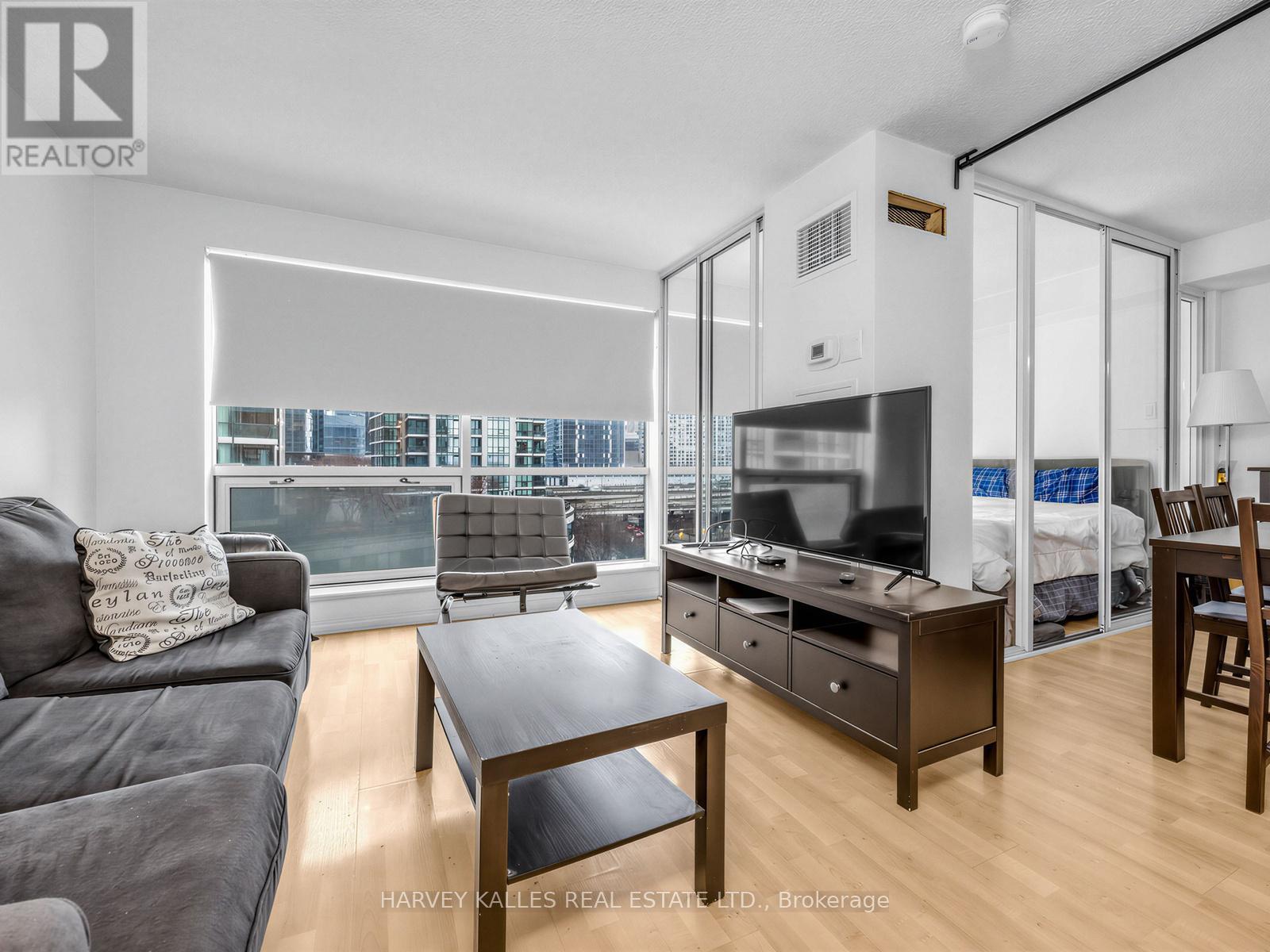 705 - 10 Yonge Street Property Photo 19