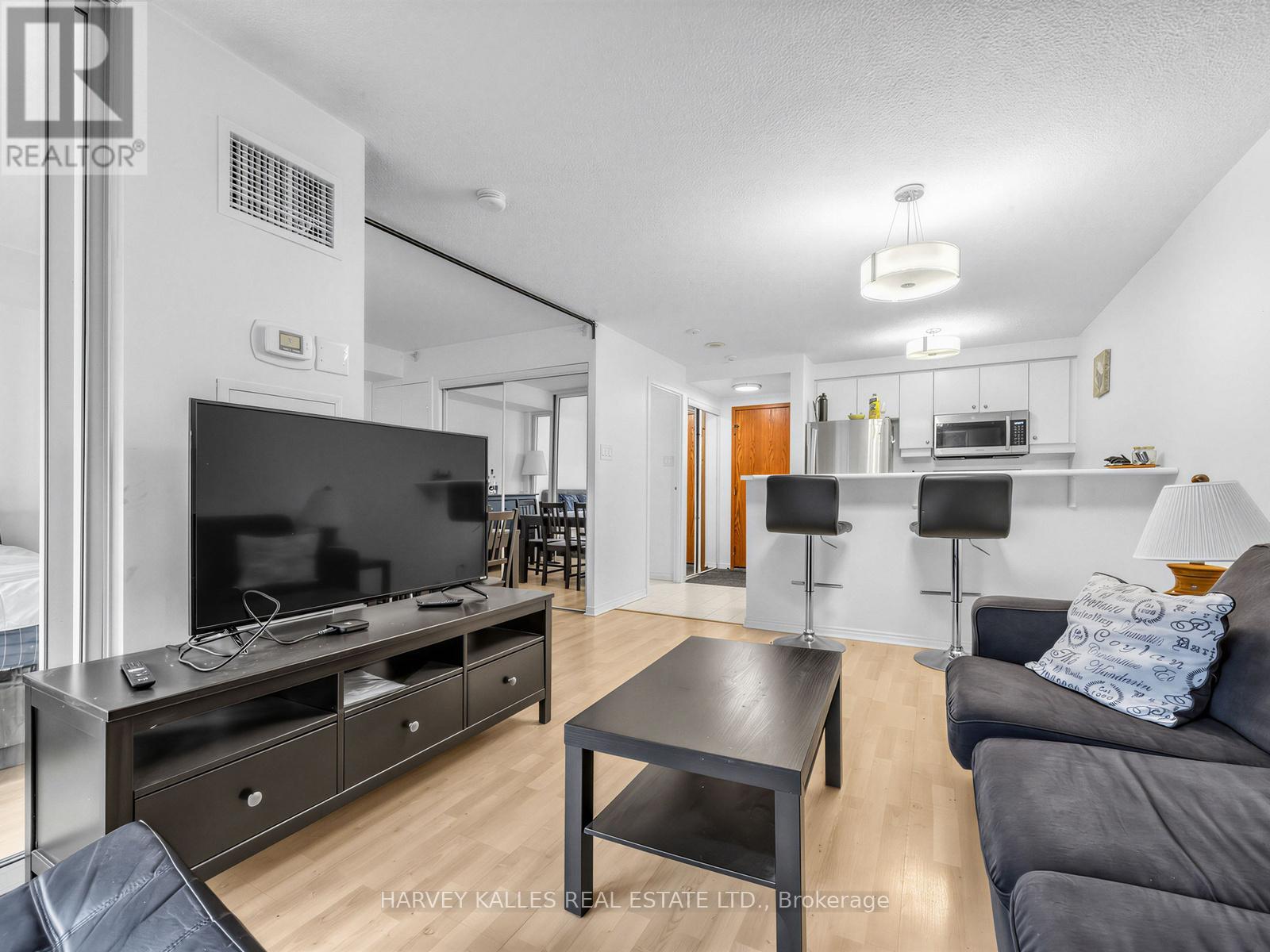 705 - 10 Yonge Street Property Photo 21