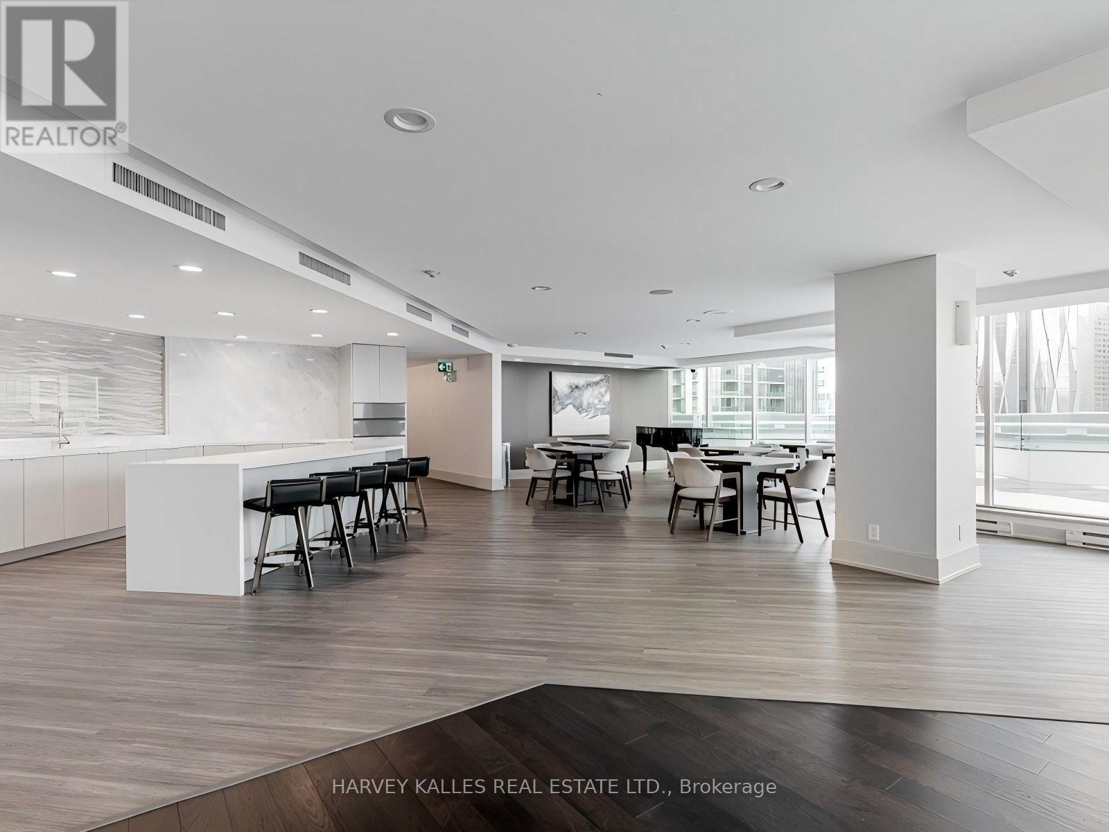 705 - 10 Yonge Street Property Photo 36