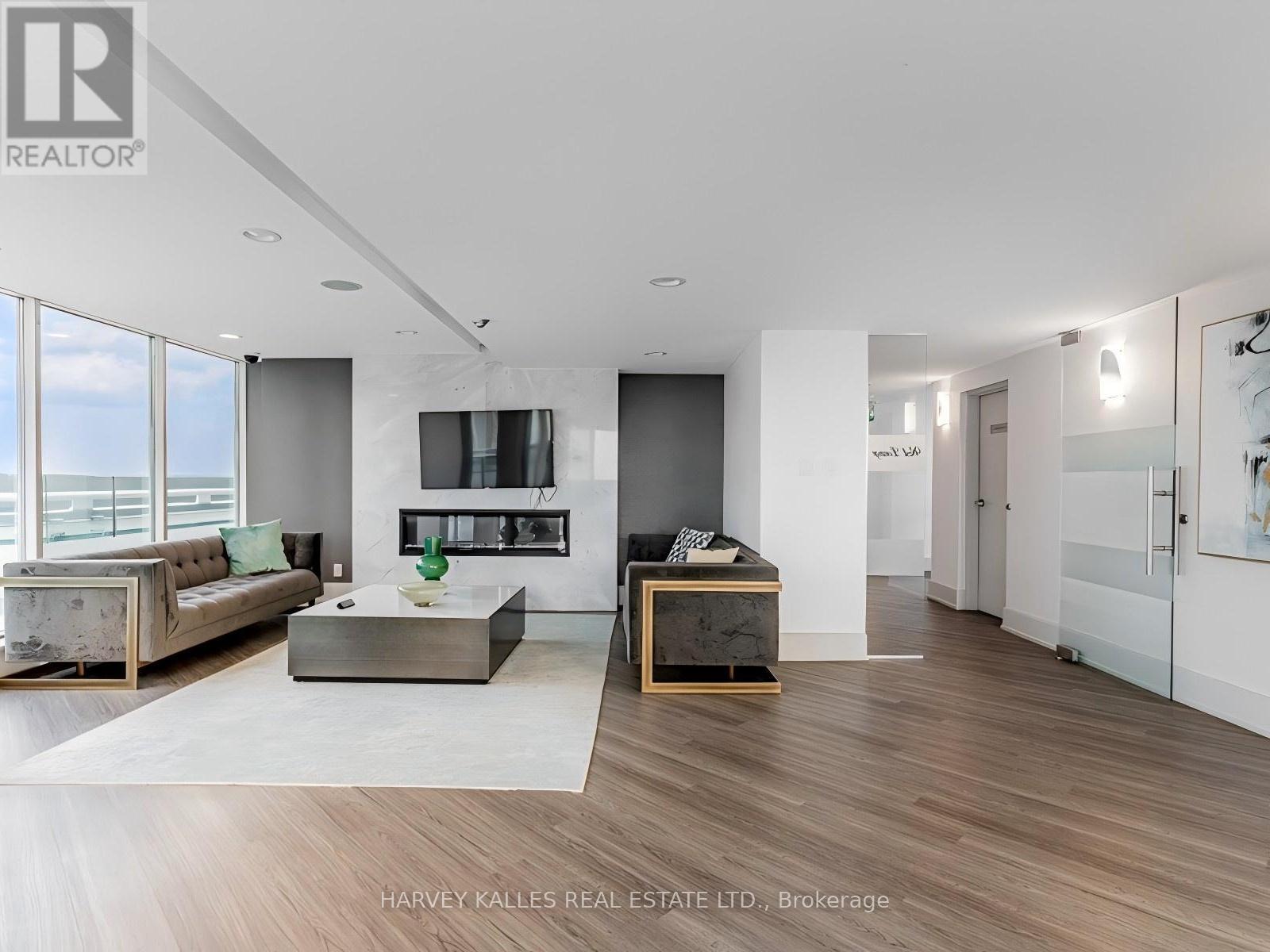 705 - 10 Yonge Street Property Photo 38