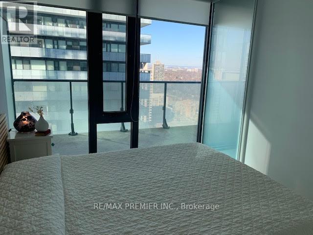3002 - 185 Roehampton Avenue Property Photo 9