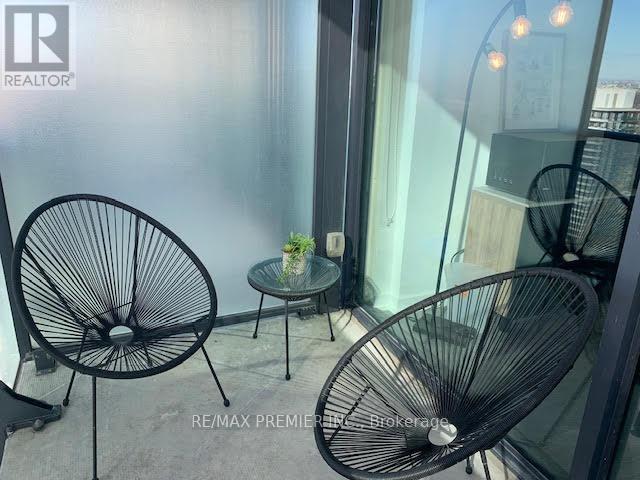 3002 - 185 Roehampton Avenue Property Photo 14