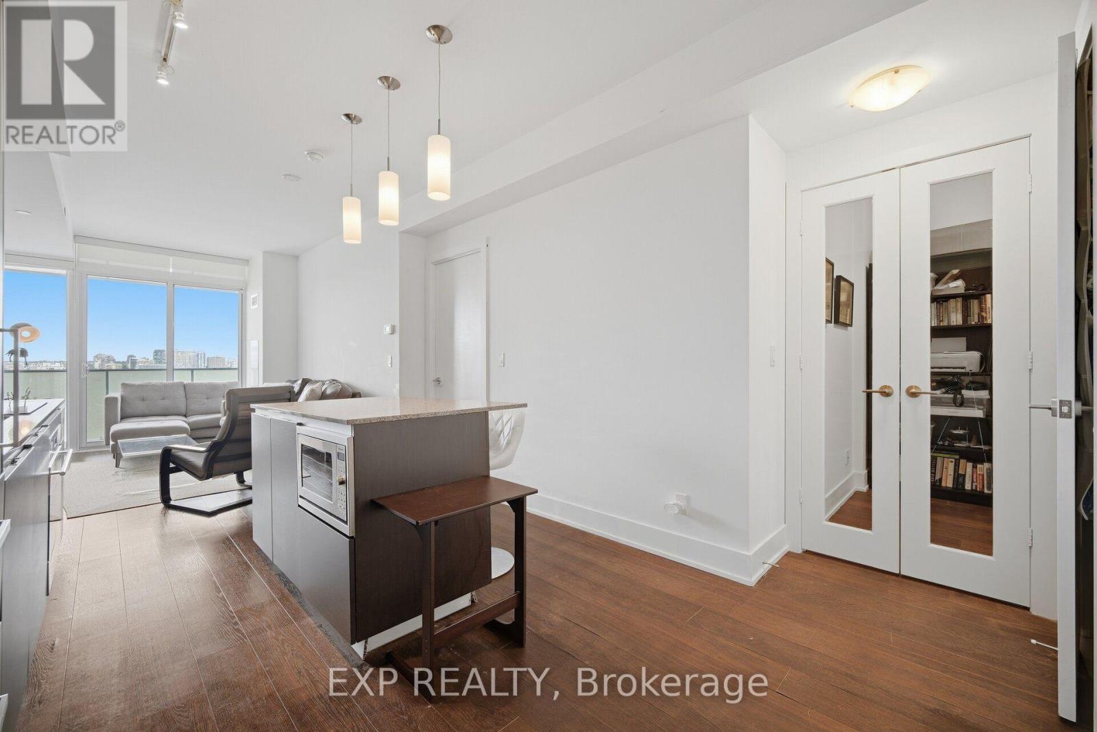 2505 - 200 Bloor Street W Property Photo 6