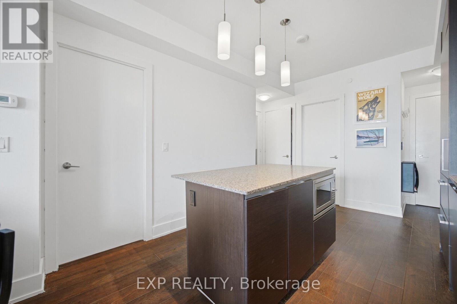 2505 - 200 Bloor Street W Property Photo 9