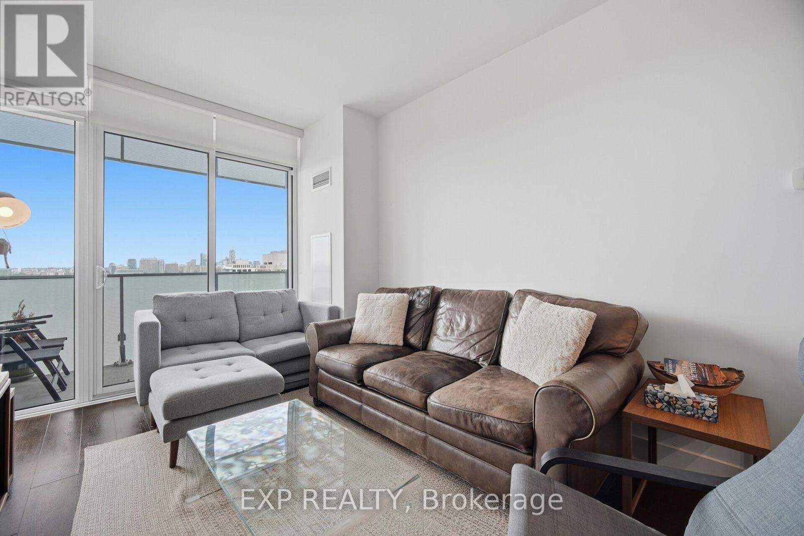 2505 - 200 Bloor Street W Property Photo 13