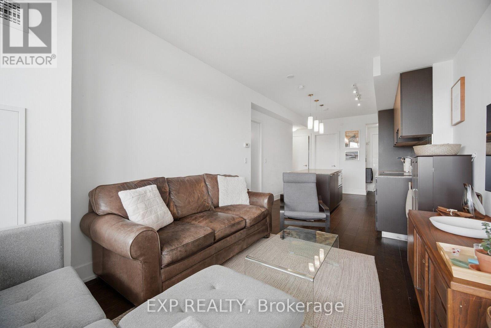 2505 - 200 Bloor Street W Property Photo 15