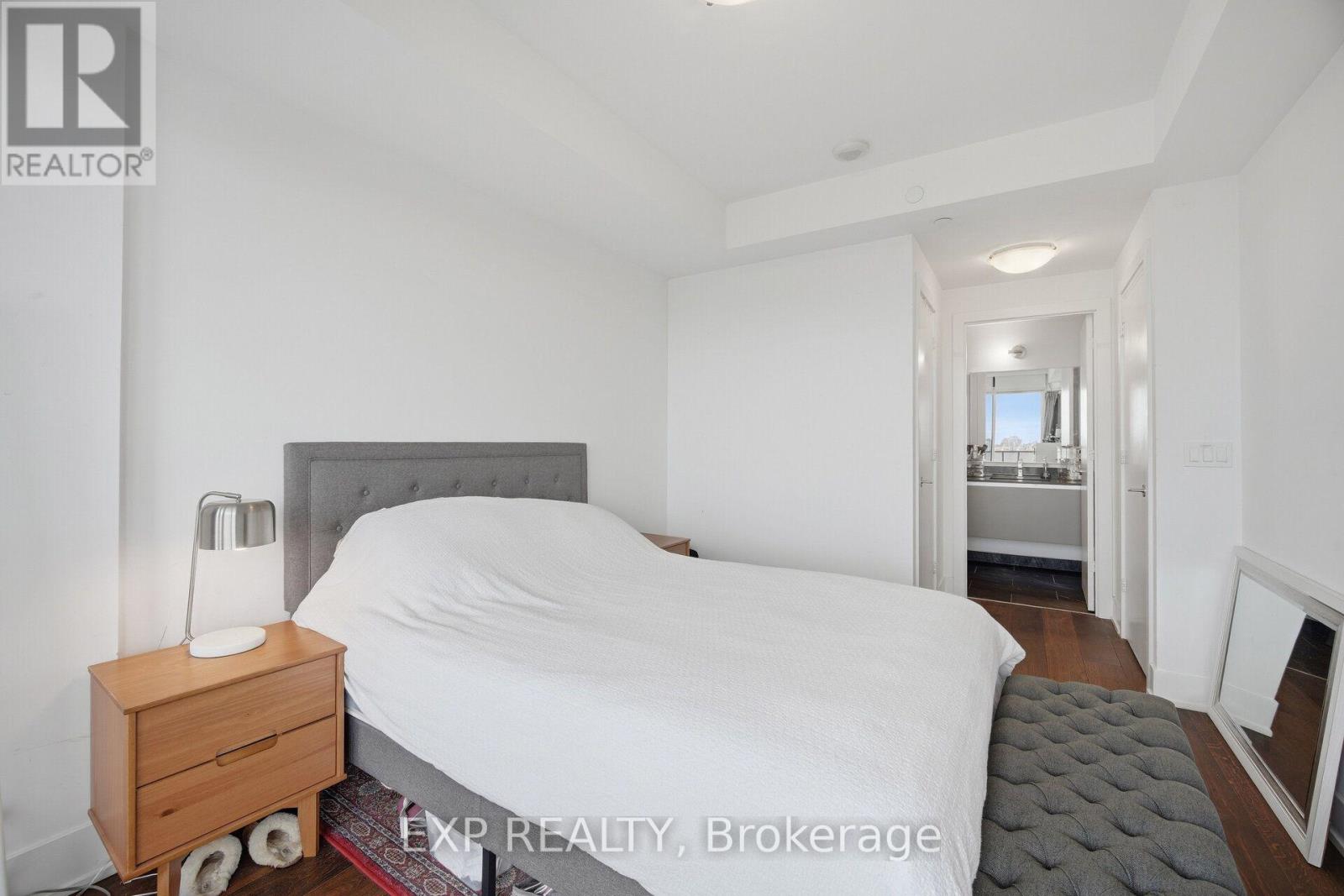 2505 - 200 Bloor Street W Property Photo 19