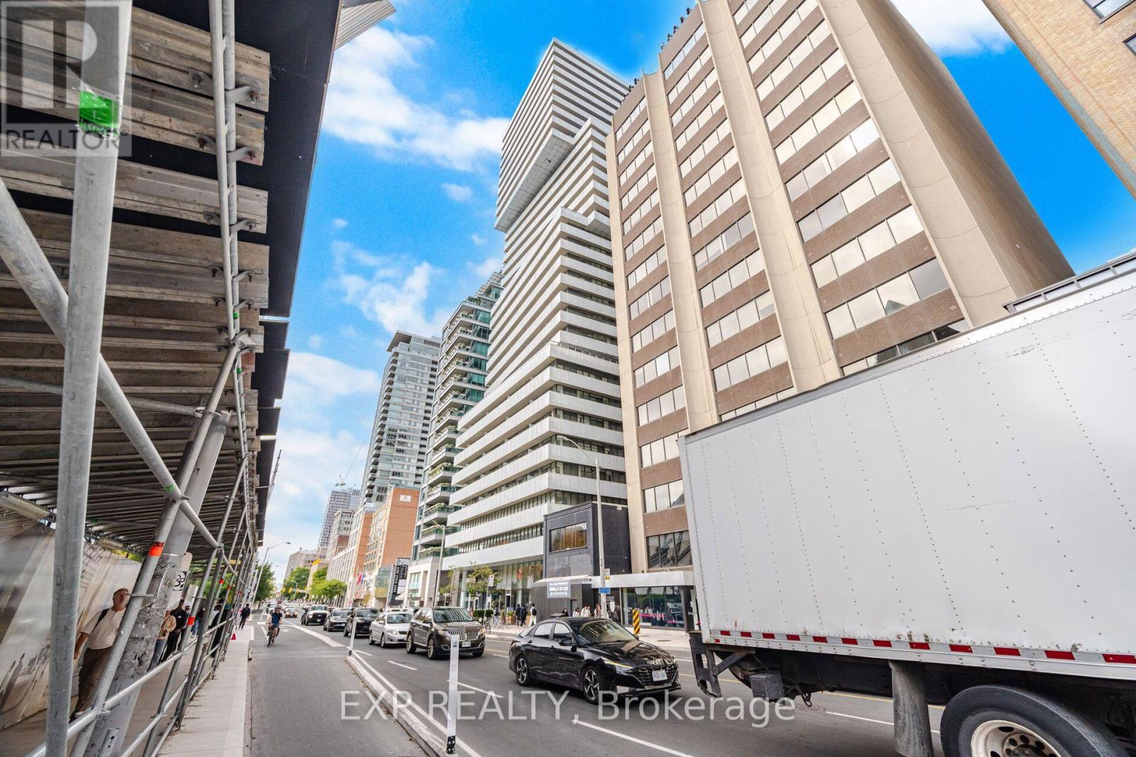 2505 - 200 Bloor Street W Property Photo 40
