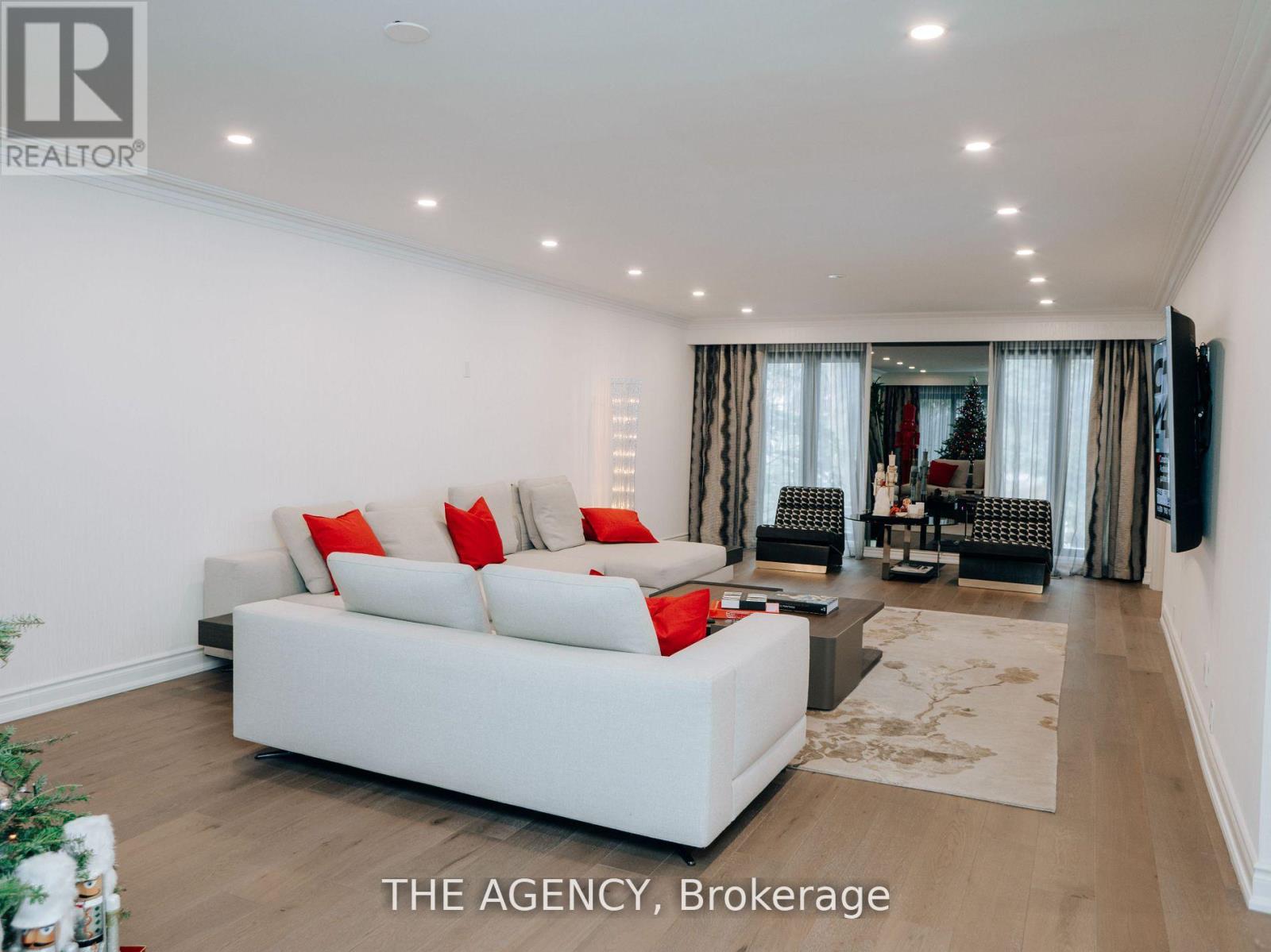 7 Shady Oaks Crescent Property Photo 15