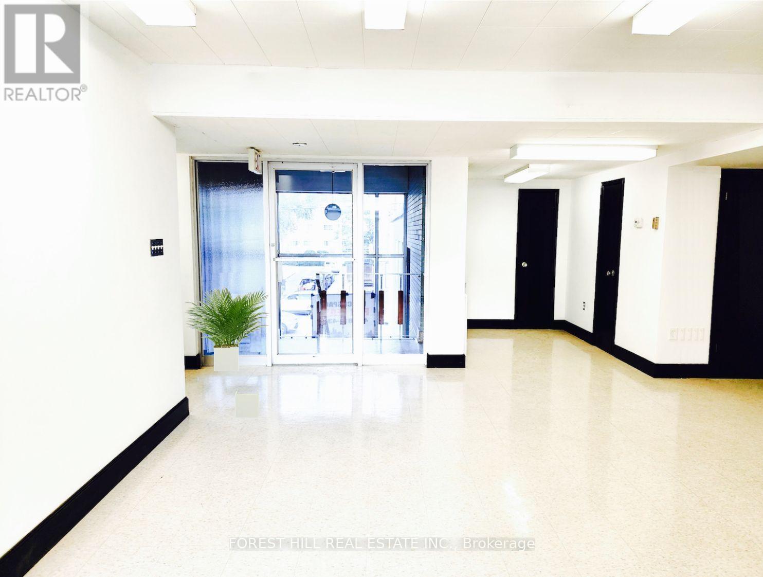 300 - 226 BATHURST STREET Property Photo 1