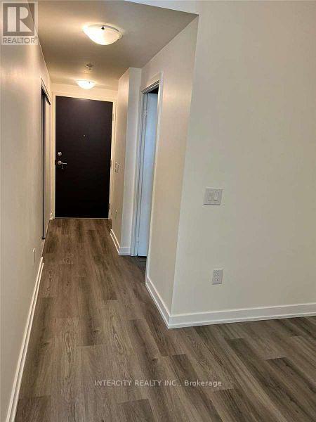 812 - 3237 Bayview Avenue Property Photo 6