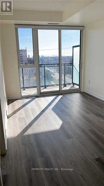 812 - 3237 Bayview Avenue Property Photo 11